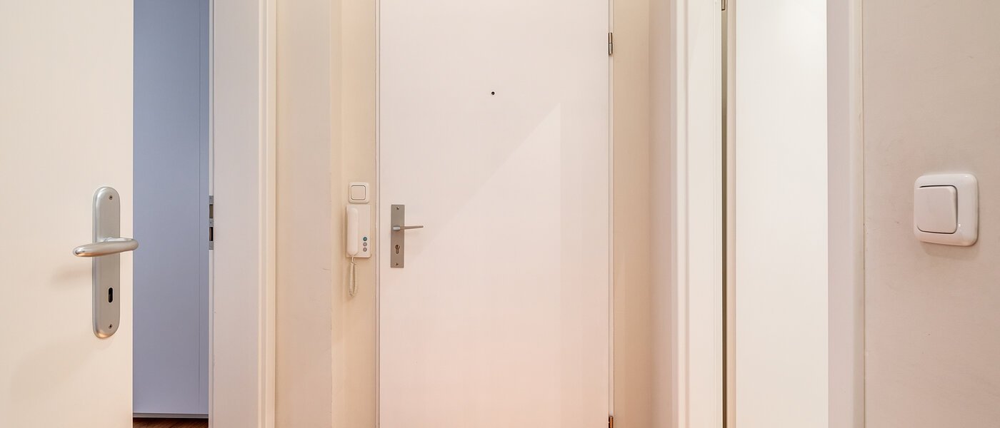 appartamento München Schwabing 01 ingresso/corridioio 8281