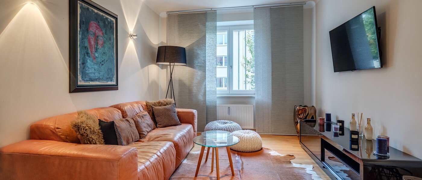 appartamento München Schwabing 01 soggiorno 8281