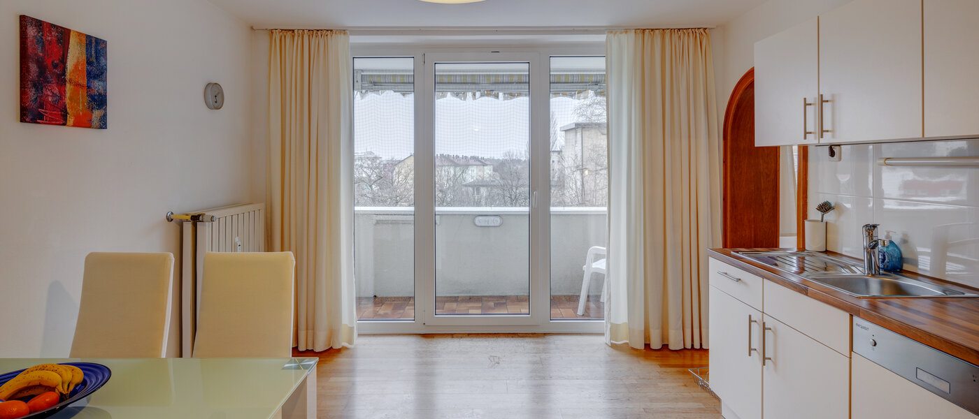 appartamento München Bogenhausen 03 cucina 8368