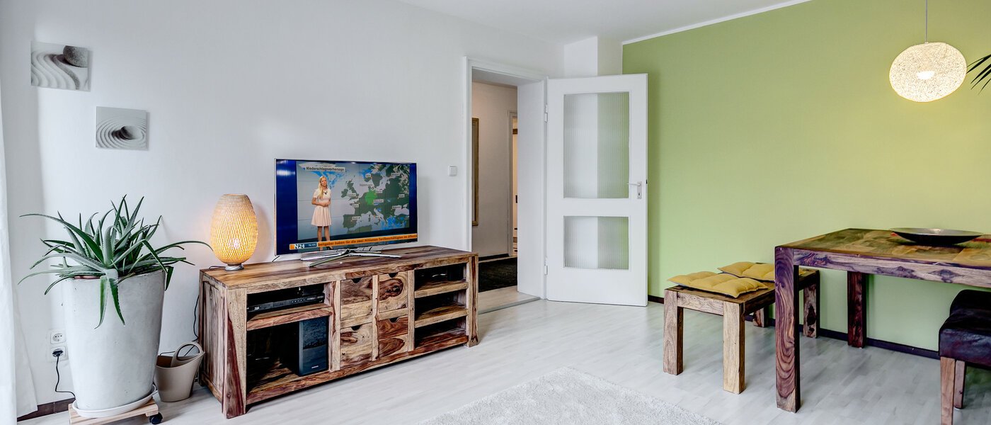 appartamento München Englschalking 03 soggiorno 8399