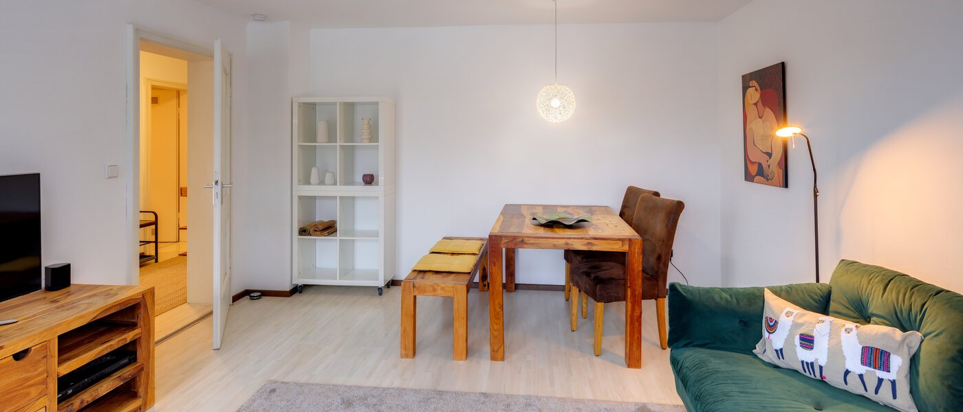 appartamento München Englschalking 03 soggiorno 8399