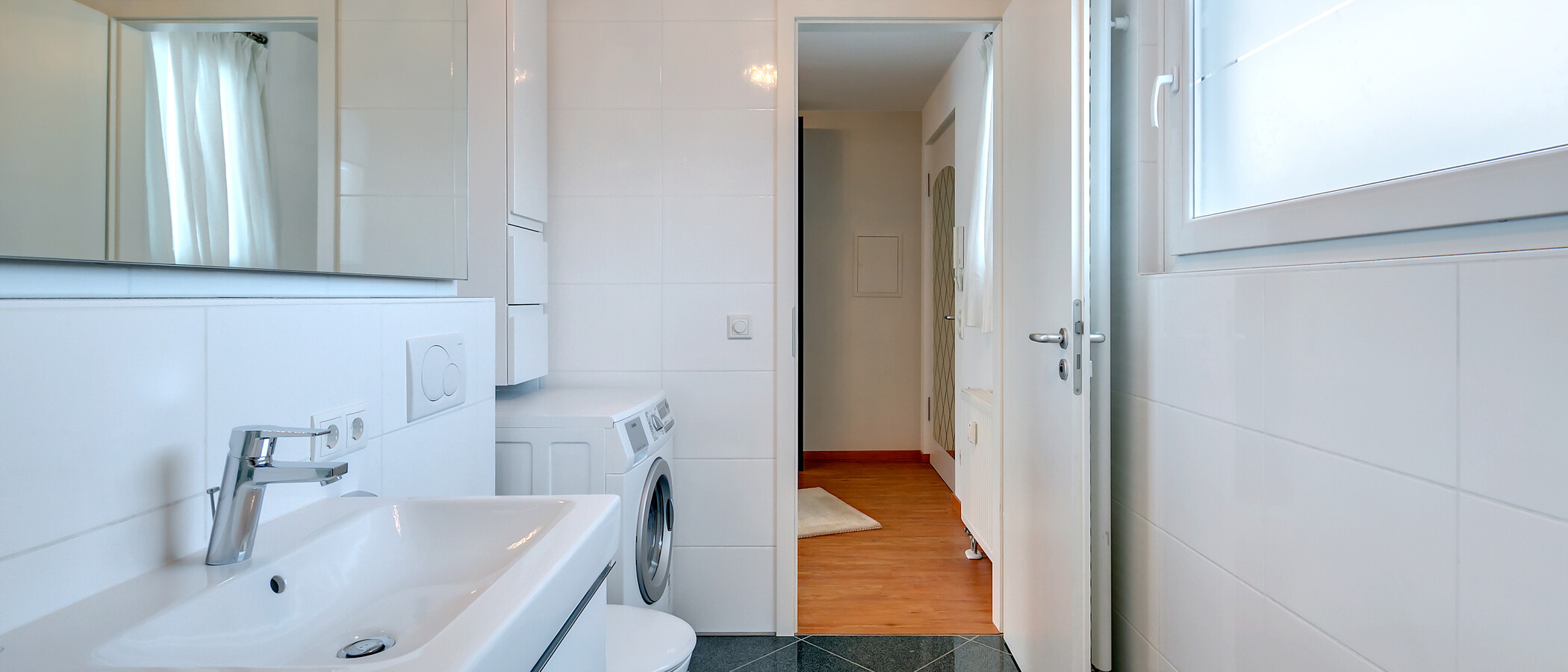 attico con terrazzo München Bogenhausen 02 bagno 8467