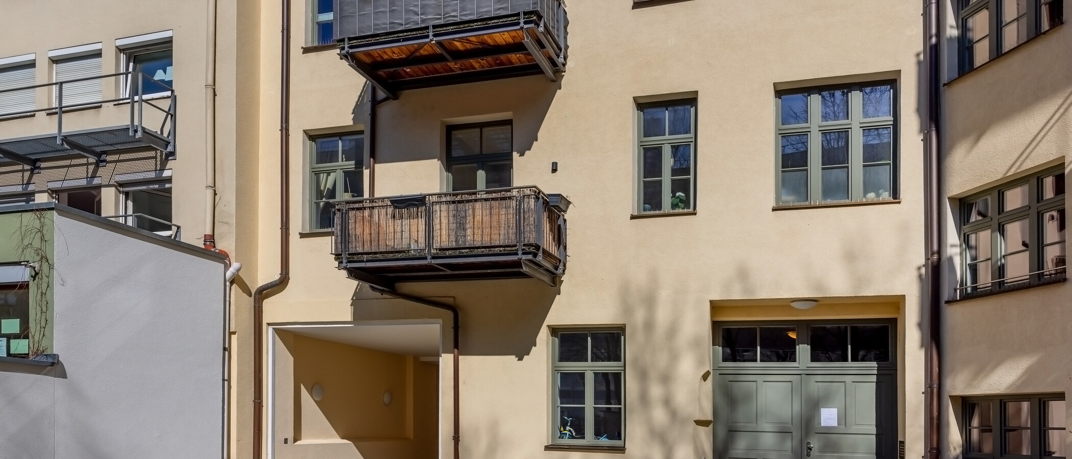 appartamento München Maxvorstadt 01 cortile interno  8505