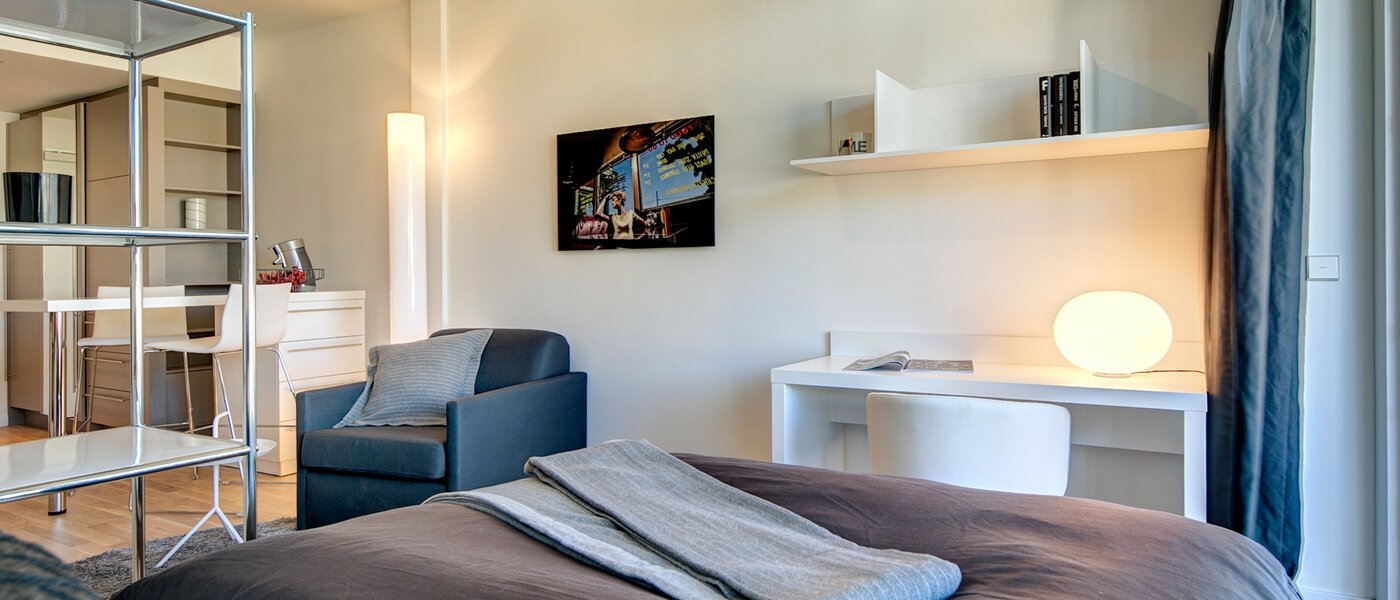 appartamento München Bogenhausen 03 soggiorno 8529