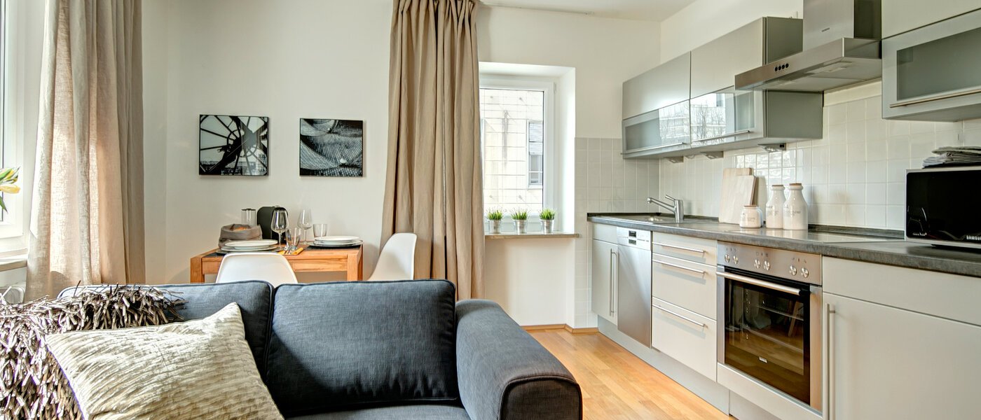 appartamento München Lehel 02 soggiorno 8569