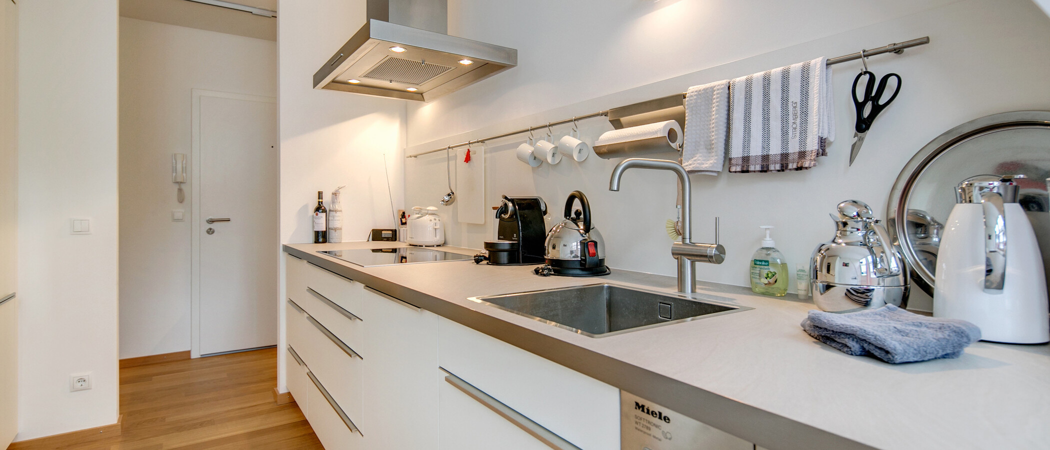 appartamento München Neuhausen 05 cucina 8591