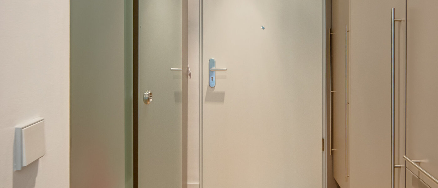 abitazione München Bogenhausen 01 ingresso/corridioio 8661