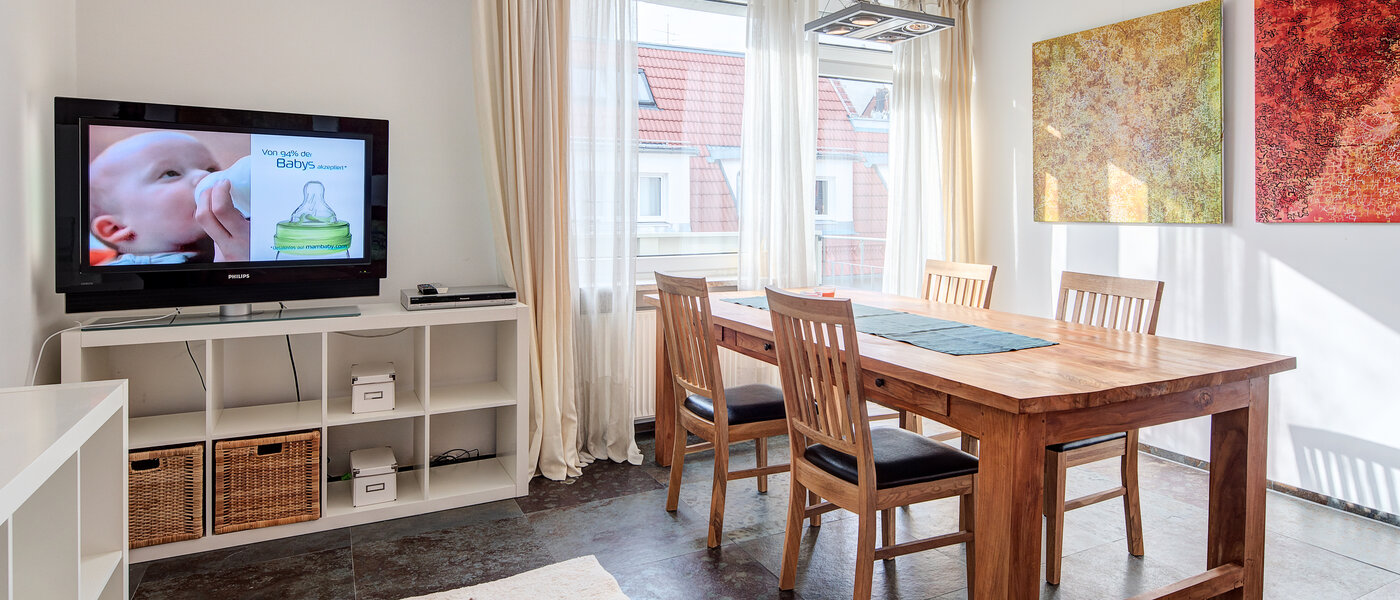 appartamento München Schwabing-West (rund um den Hohenzollernplatz) 04 soggiorno 8662