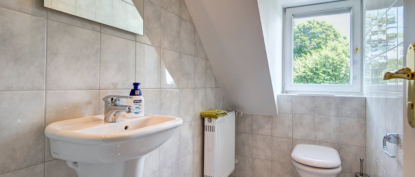 attico München Solln 01 toilette per gli ospiti 8785