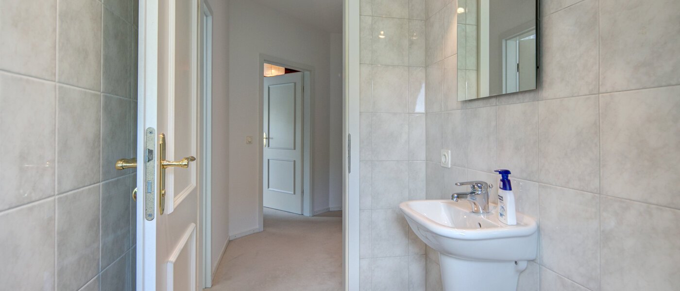 attico München Solln 02 toilette per gli ospiti 8785