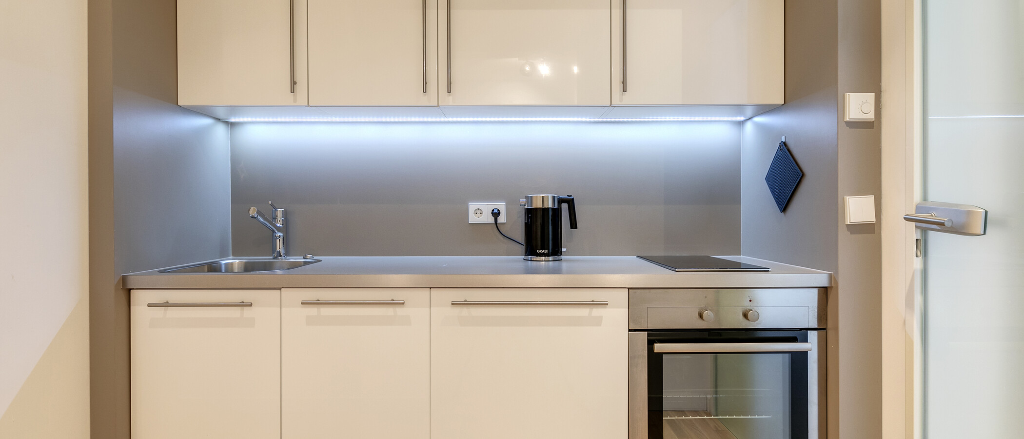 appartamento München Bogenhausen 01 cucina 8949