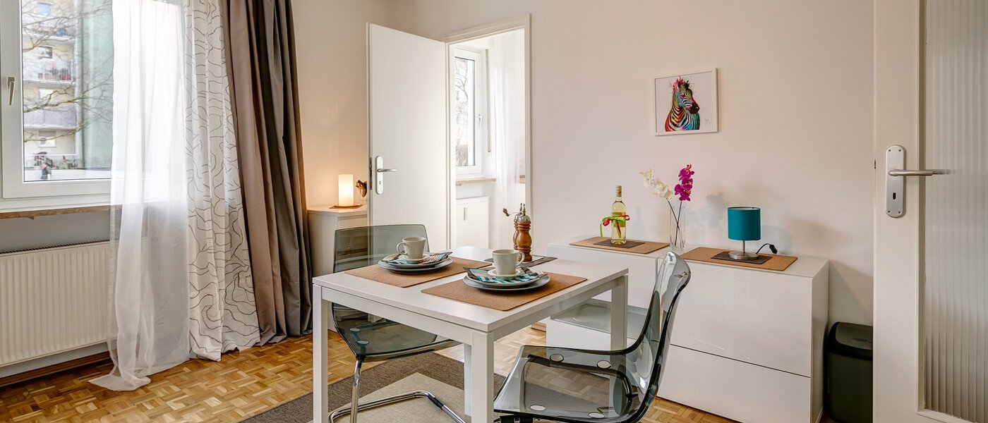 appartamento München Milbertshofen 04 soggiorno 8978