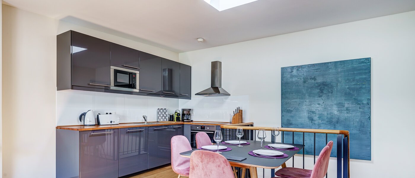 attico con terrazzo München Altstadt 02 cucina 9009