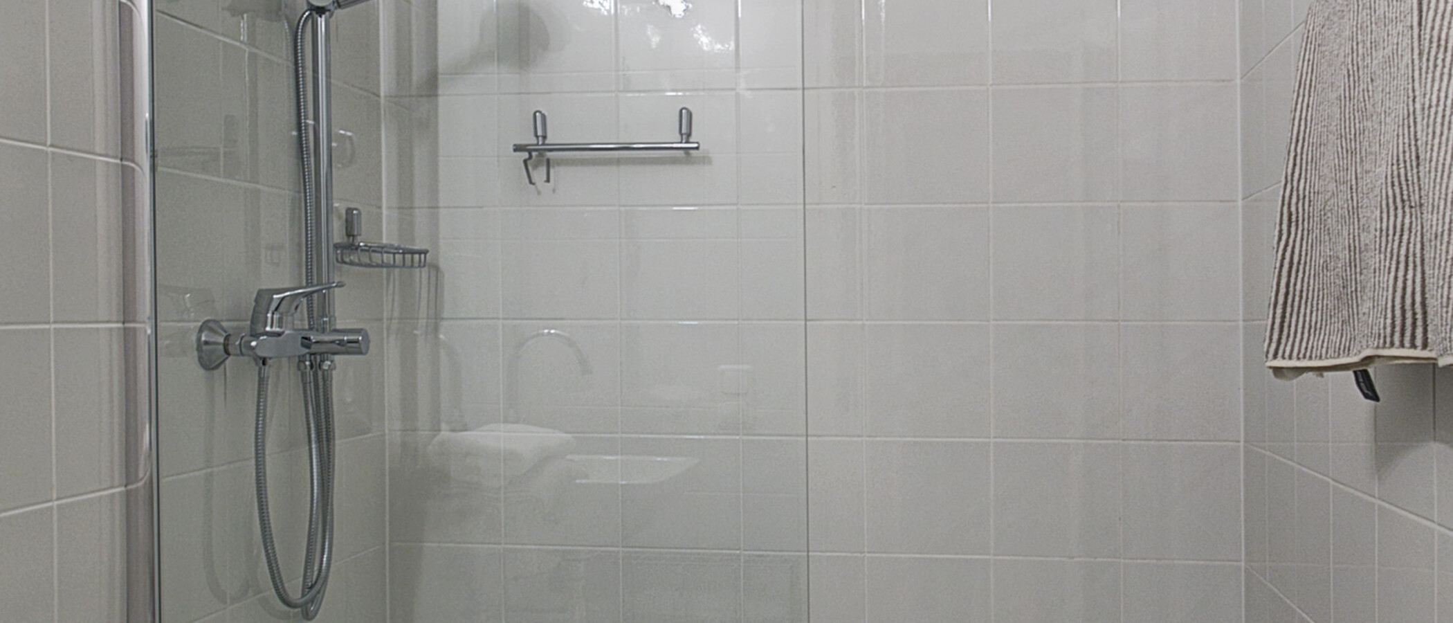 attico con terrazzo München Arabellapark 05 2° bagno 9024