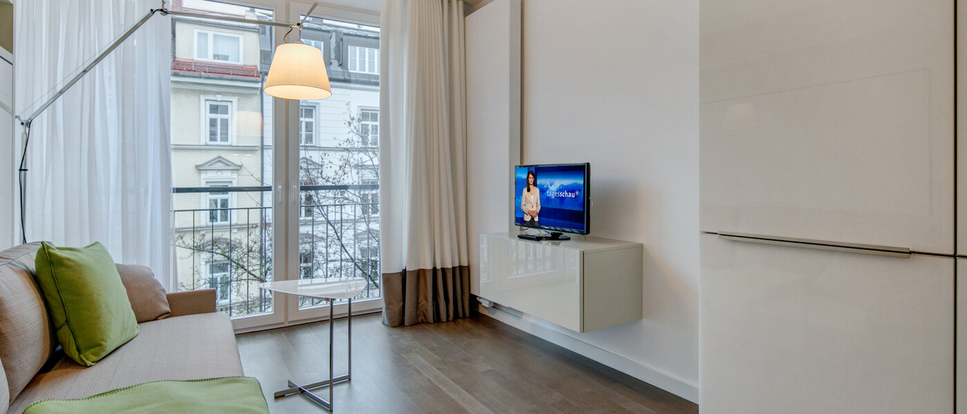 abitazione München Schwabing-Nord (zw. Leopoldstraße & Englischen Garten) 04 soggiorno 9075