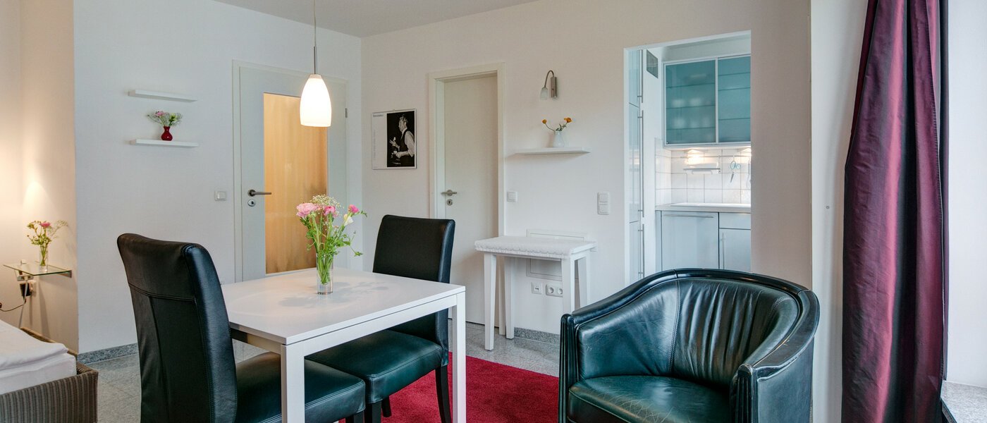 abitazione München Glockenbachviertel 03 soggiorno 9081