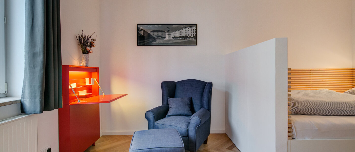 appartamento München Glockenbachviertel 02 soggiorno 9181