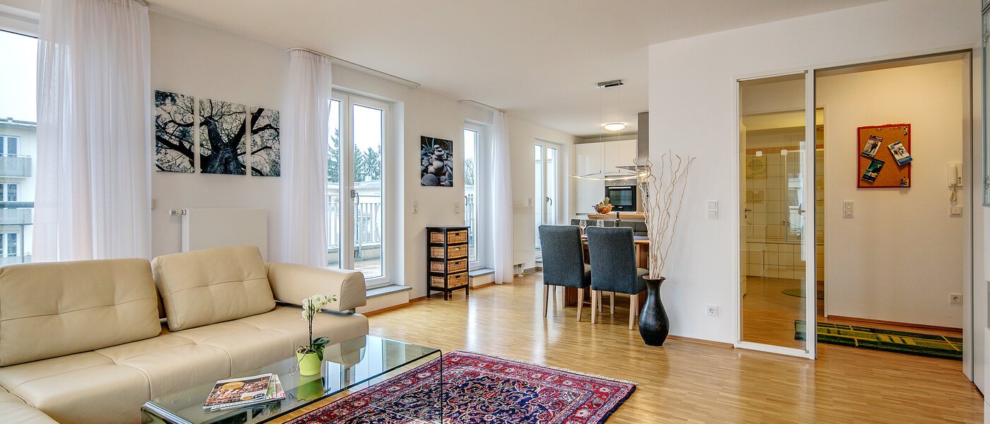 attico con terrazzo München Nymphenburg 04 soggiorno 9208