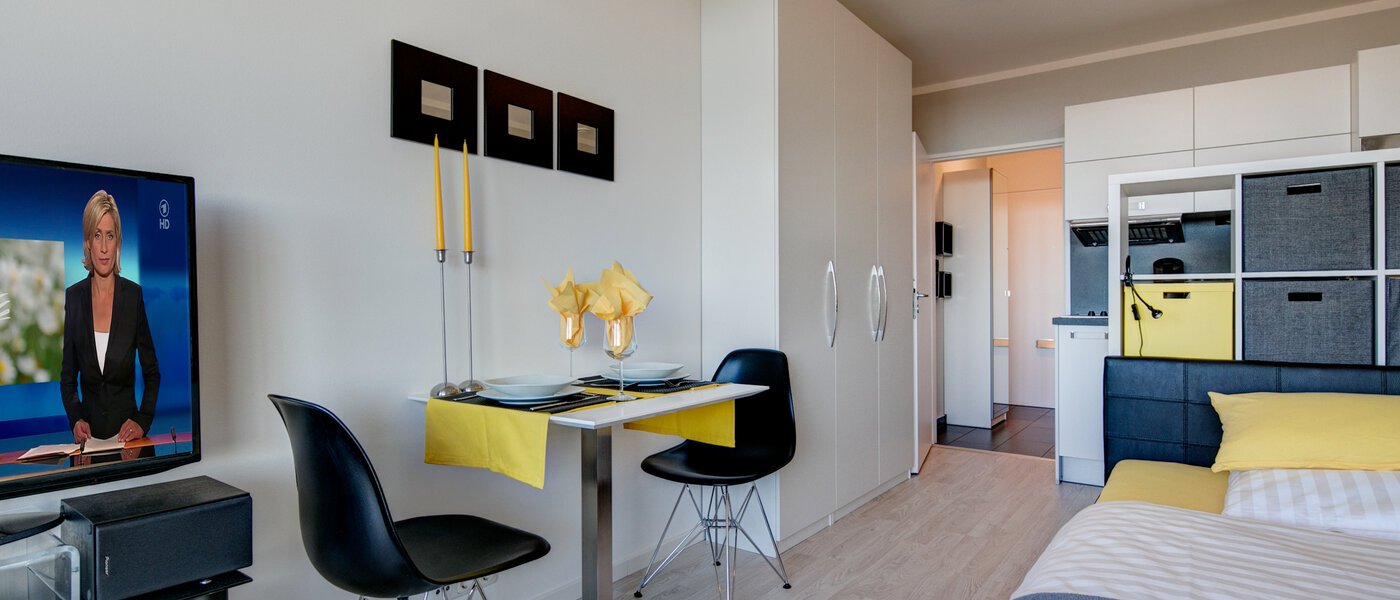 abitazione München Haidhausen 04 soggiorno 9226