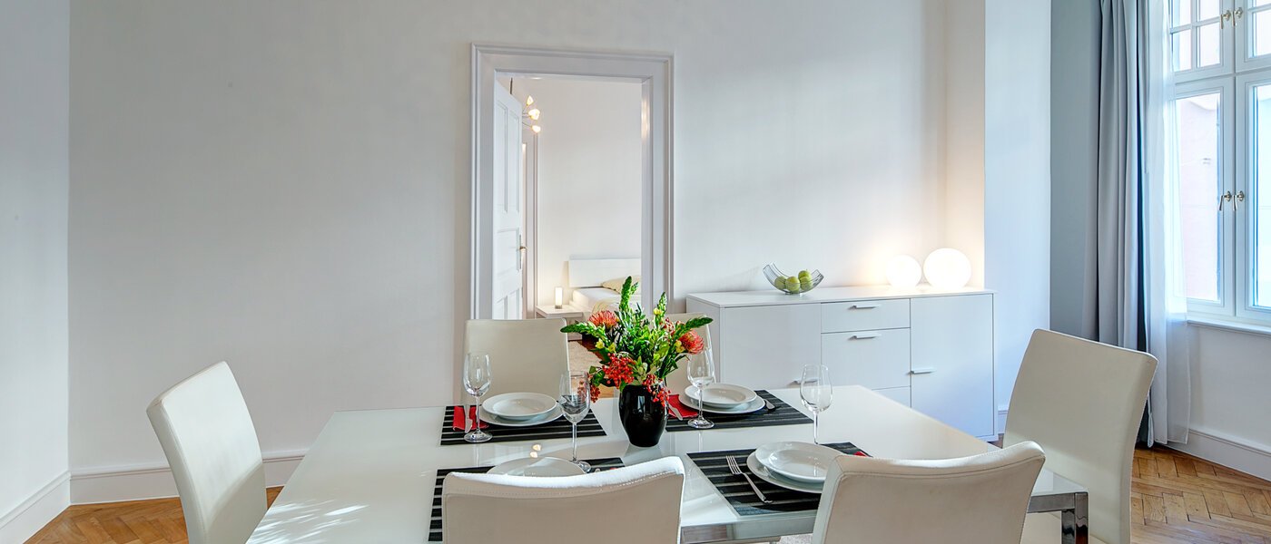 appartamento München Maxvorstadt - Rund um den Josephplatz 05 sala da pranzo 926