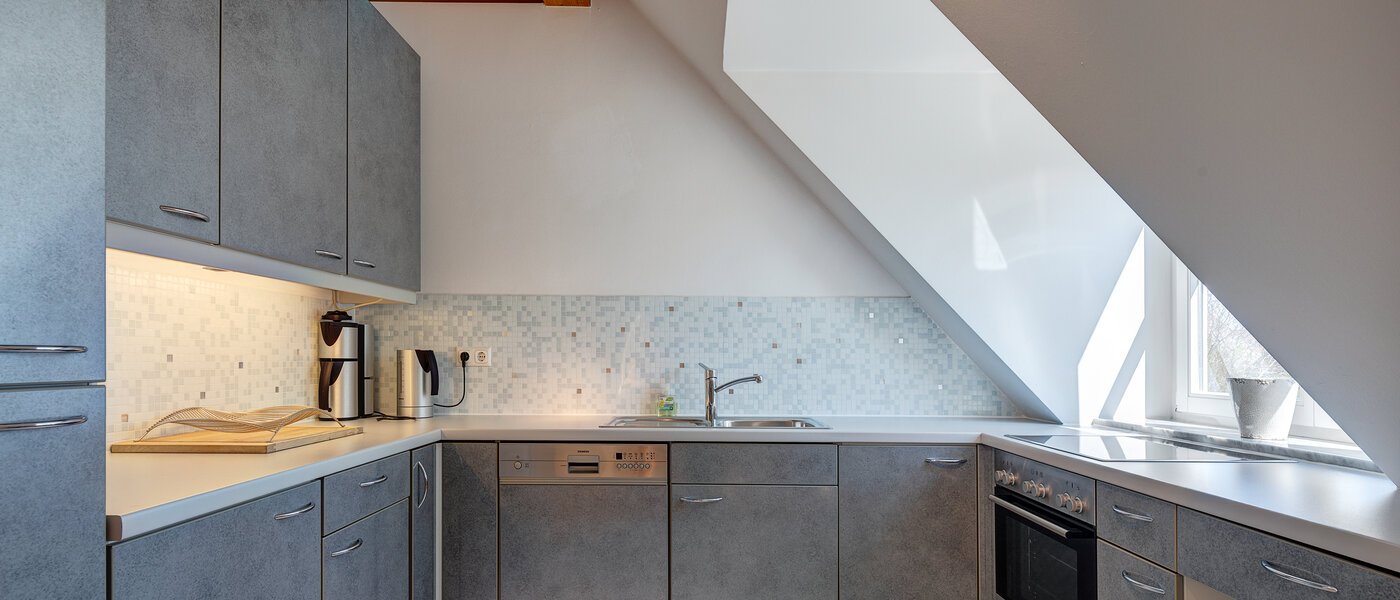 attico con terrazzo München Bogenhausen 01 cucina 9274