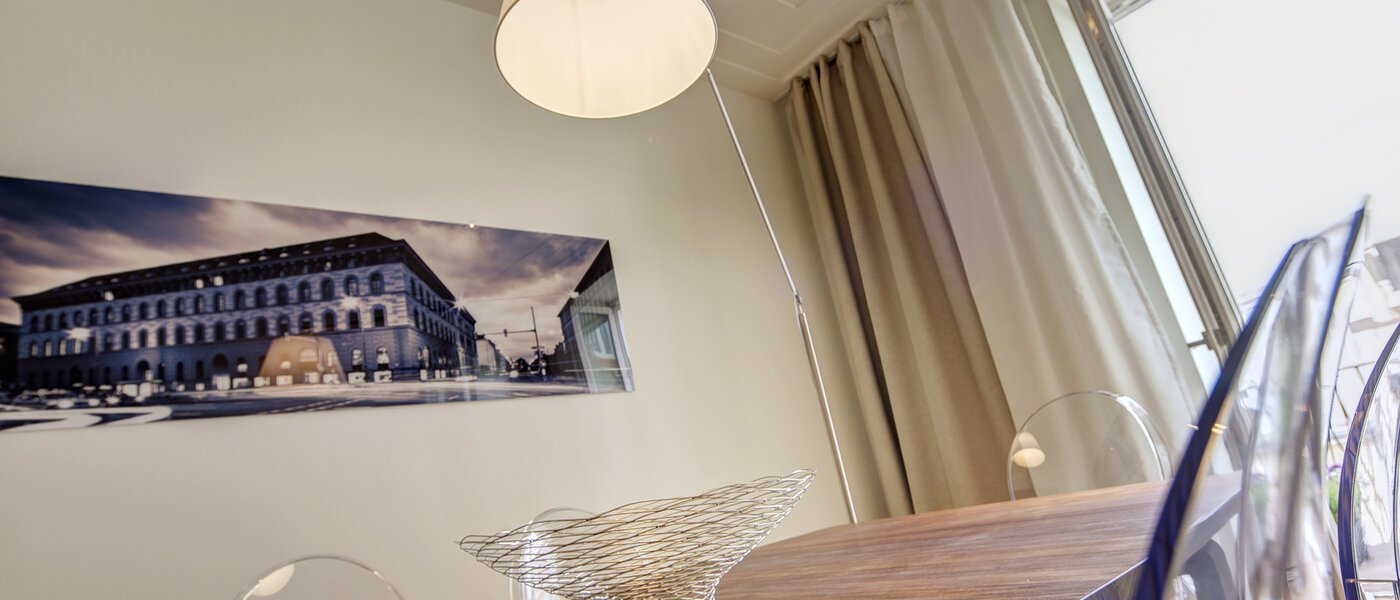 appartamento München Maxvorstadt - Rund um den Josephplatz 04 sala da pranzo 9480
