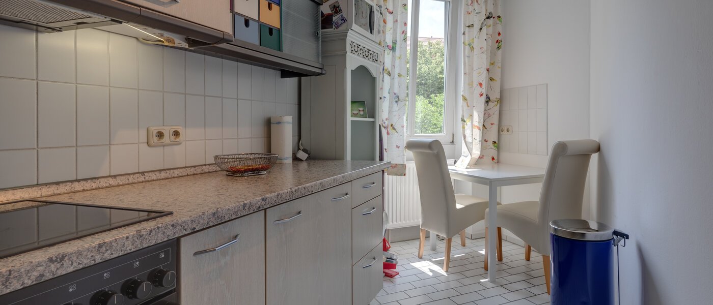 appartamento München Schwabing (links der Leopoldstraße) 02 cucina 9548