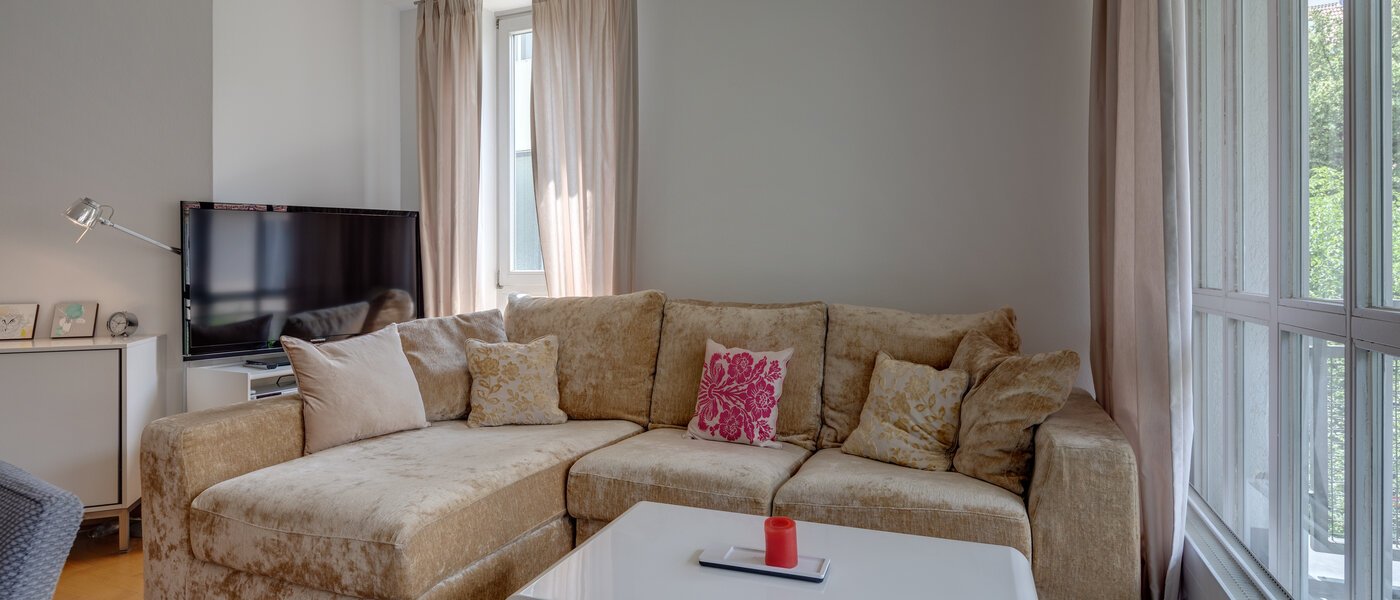 appartamento München Schwabing (links der Leopoldstraße) 03 soggiorno 9548