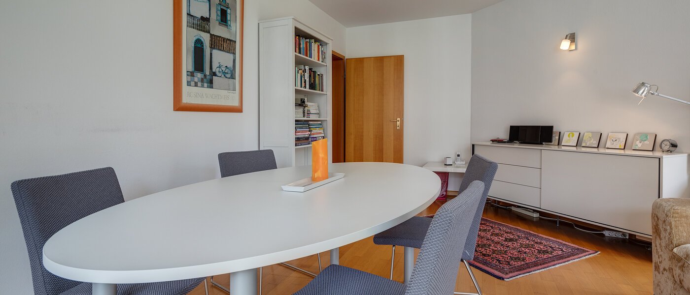 appartamento München Schwabing (links der Leopoldstraße) 04 soggiorno 9548