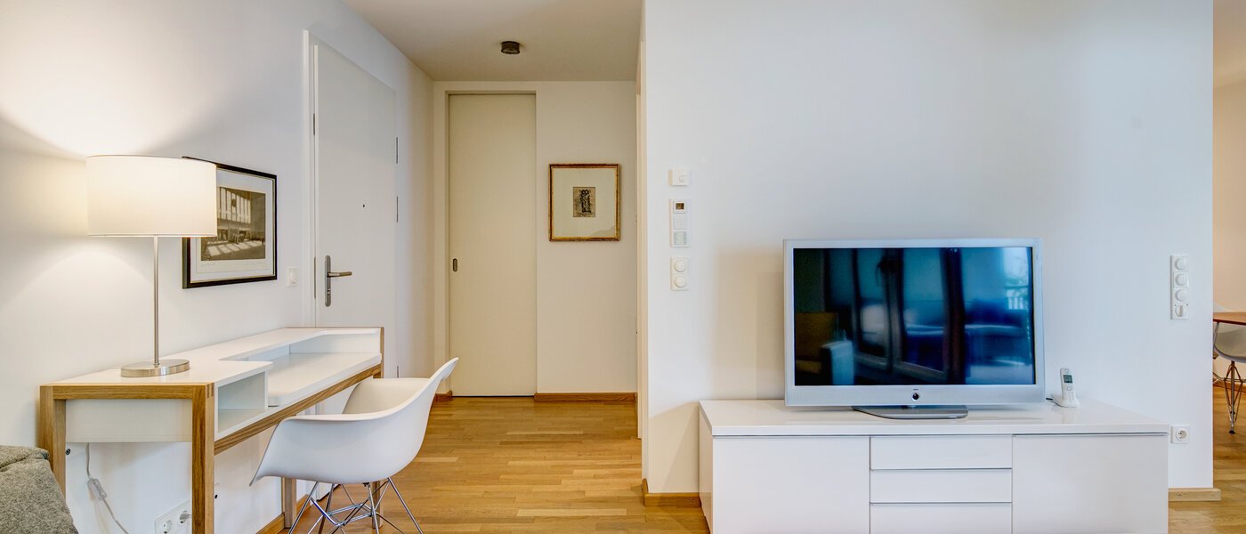 appartamento München Glockenbachviertel 04 soggiorno 9591