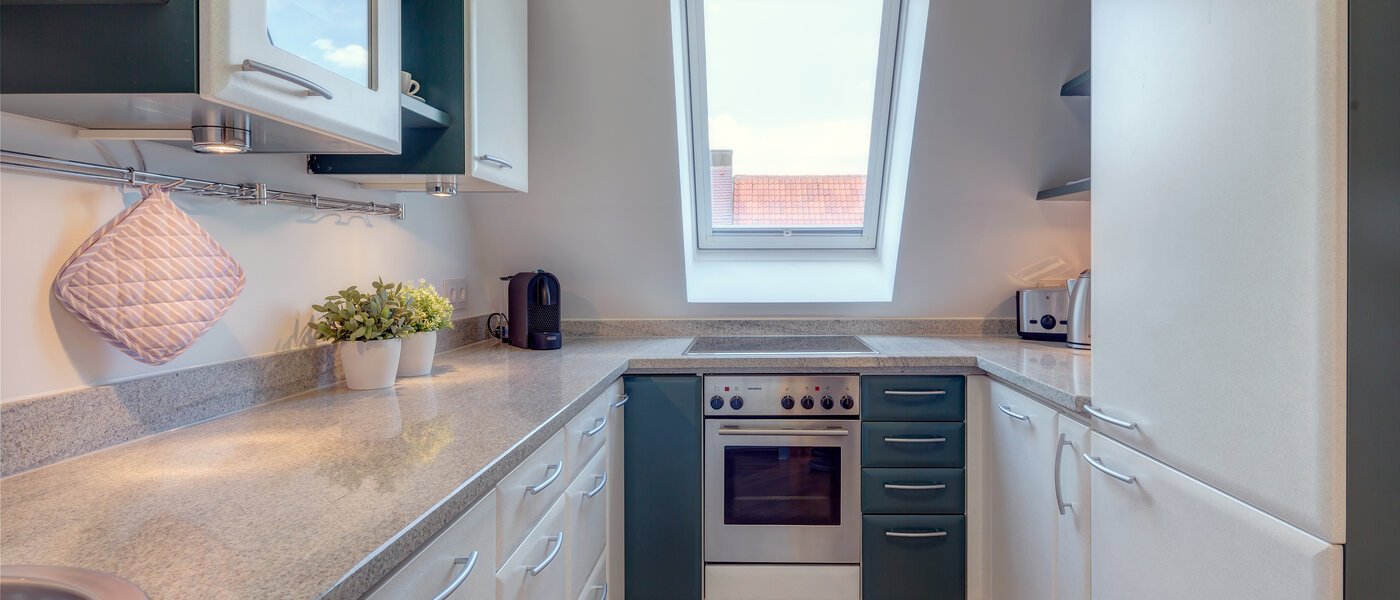 attico con terrazzo München Schwabing 01 cucina 9602