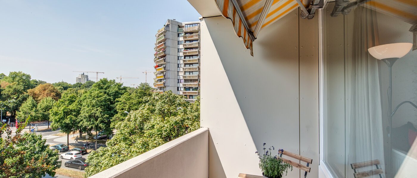 abitazione München Schwabing-Nord (zw. Leopoldstraße & Englischen Garten) 01 balcone 9622