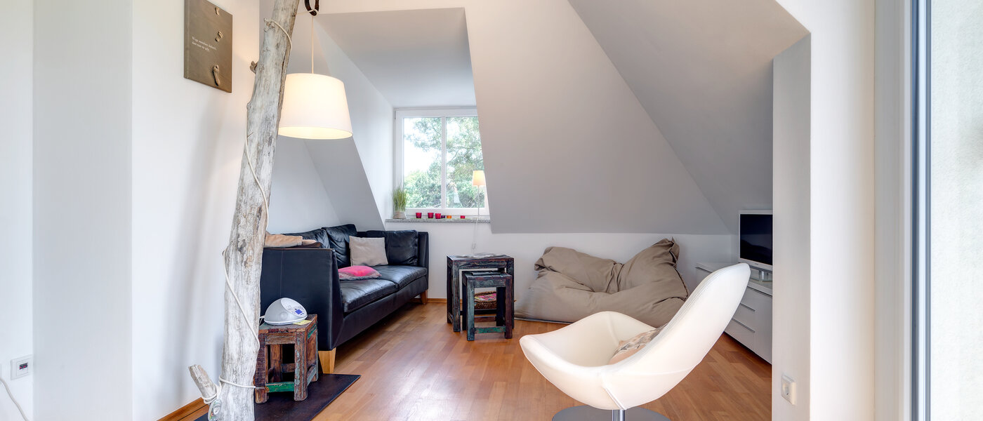 attico con terrazzo München Obermenzing 02 soggiorno 9637