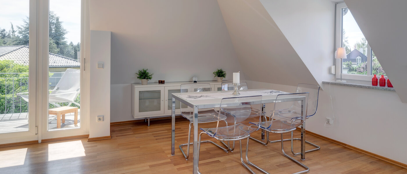 attico con terrazzo München Obermenzing 06 soggiorno 9637