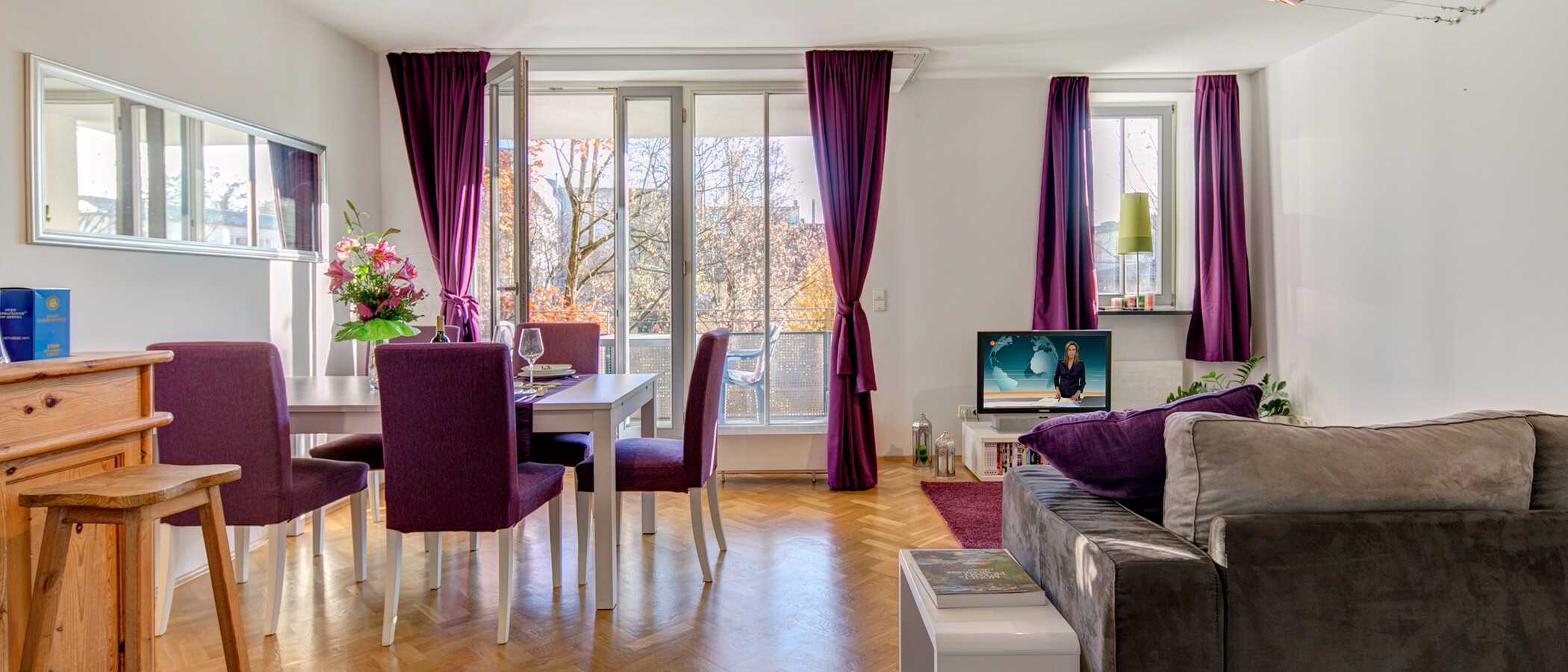 appartamento München Haidhausen 02 soggiorno 9754