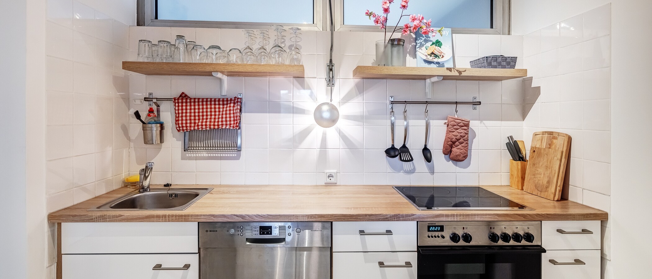 appartamento München Schwabing-Nord (zw. Leopoldstraße & Englischen Garten) 03 cucina 9789