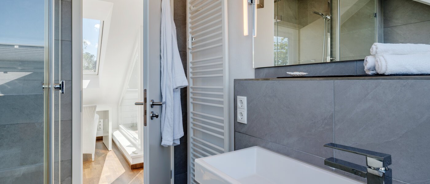 attico con terrazzo München Untermenzing 02 bagno 9794