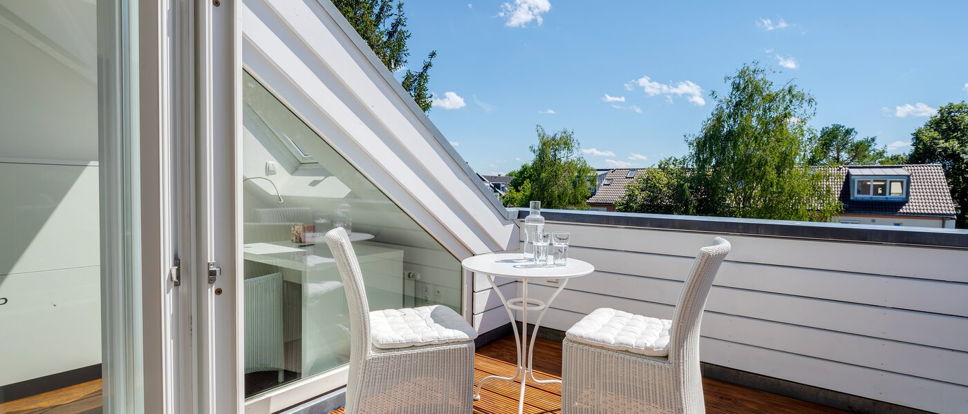 attico con terrazzo München Untermenzing 01 terrazza sul tetto 9794