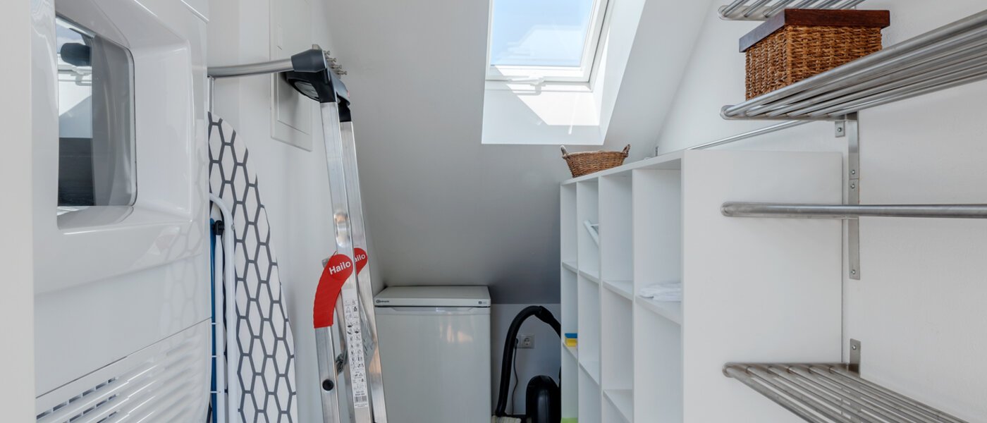 attico con terrazzo München Untermenzing 01 ripostiglio 9794