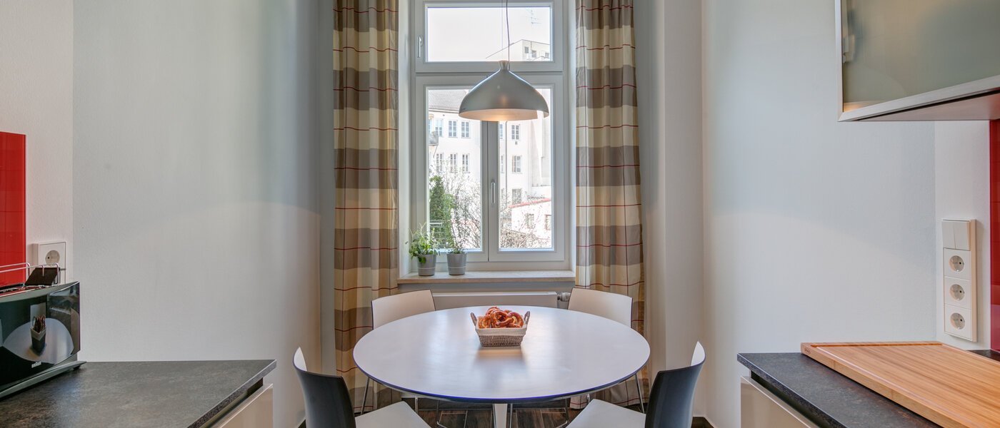 appartamento München Gärtnerplatzviertel 02 cucina 9966