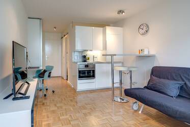 Rotkreuzplatz: monolocale di alta qualità con balcone