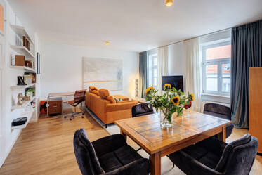 Großzügige Designerwohnung: Renoviert mit Liebe zum Detail 