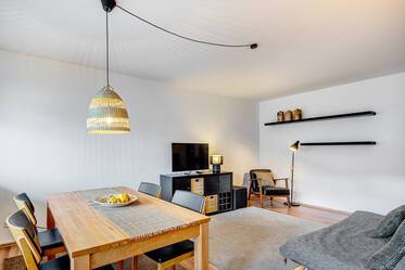Appartamento molto ben arredato, a Schwabing