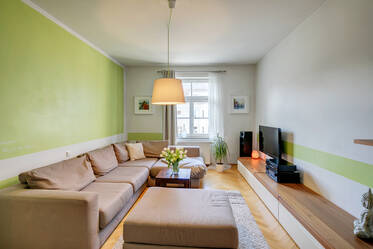 Appartamento molto ben arredato, a Neuhausen