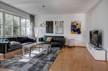 Casa a schiera ben arredata, a Großhadern