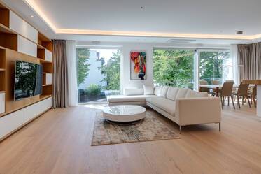 Appartamento arredamento esclusivo e pregiato, a Nymphenburg
