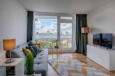 Schwabing-Nord: Studio chic al 10° piano