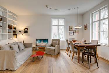 Appartamento molto ben arredato, a Nymphenburg-Gern