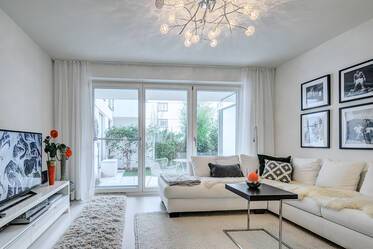 Appartamento molto ben arredato, a Schwabing
