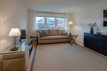 Appartamento molto ben arredato, a Schwabing